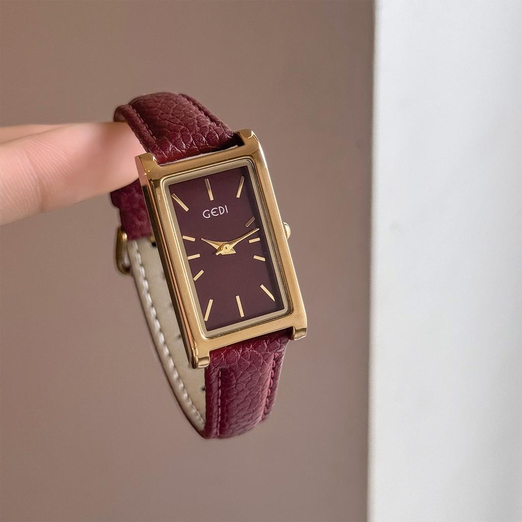 NEUE Retro Klassische Quadratische Damen Uhr Original Quarzwerk Minimalistisch Elegantes Lederarmband Uhren Damengeschenk