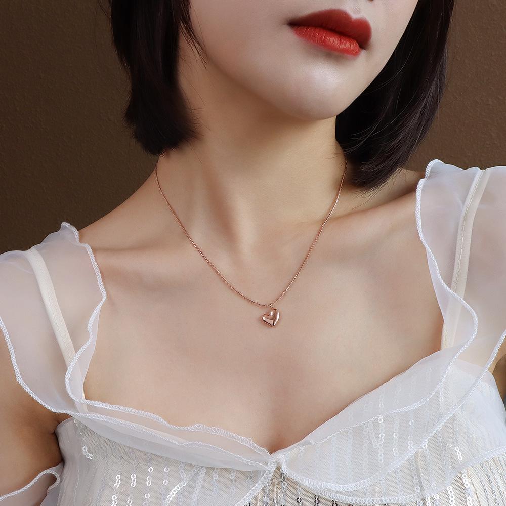 Elegant Peach Heart Necklace: 18K Gold-Plated Titanium Steel Chain for Women