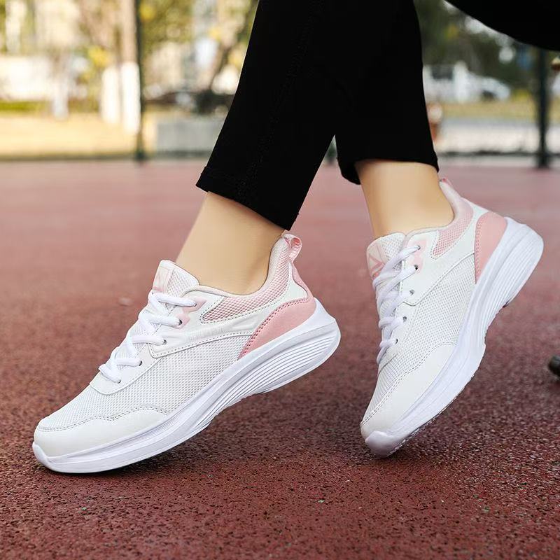 New mesh shoes women's breathable mesh shoes mesh sports running shoes lightweight, flat student casual shoes soft sole