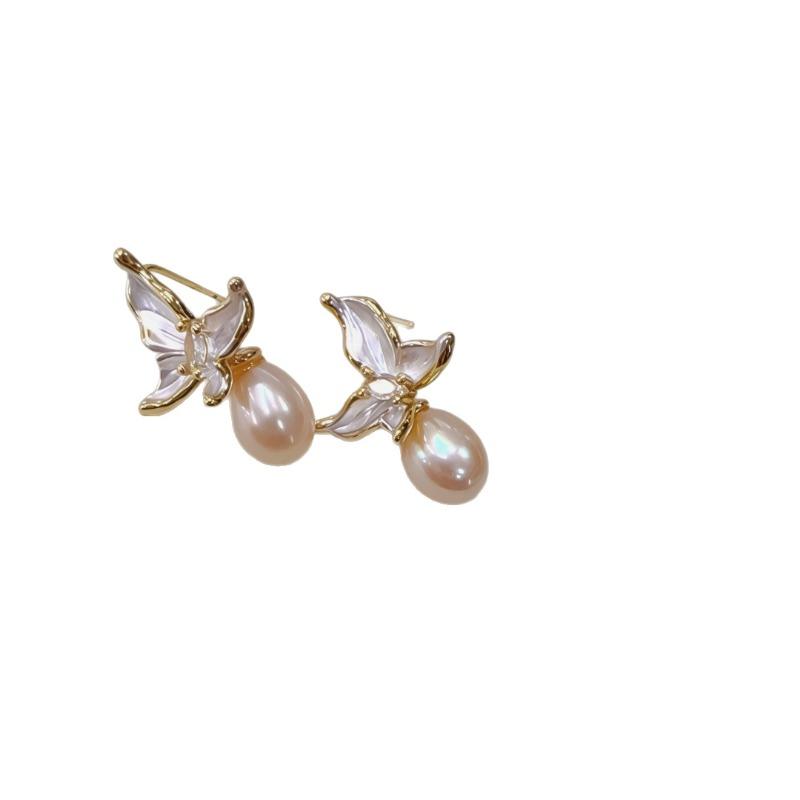 Dancing butterfly gentle charming French sweet beautiful woman natural pink pearl earrings silver needle butterfly love flower stud earrings