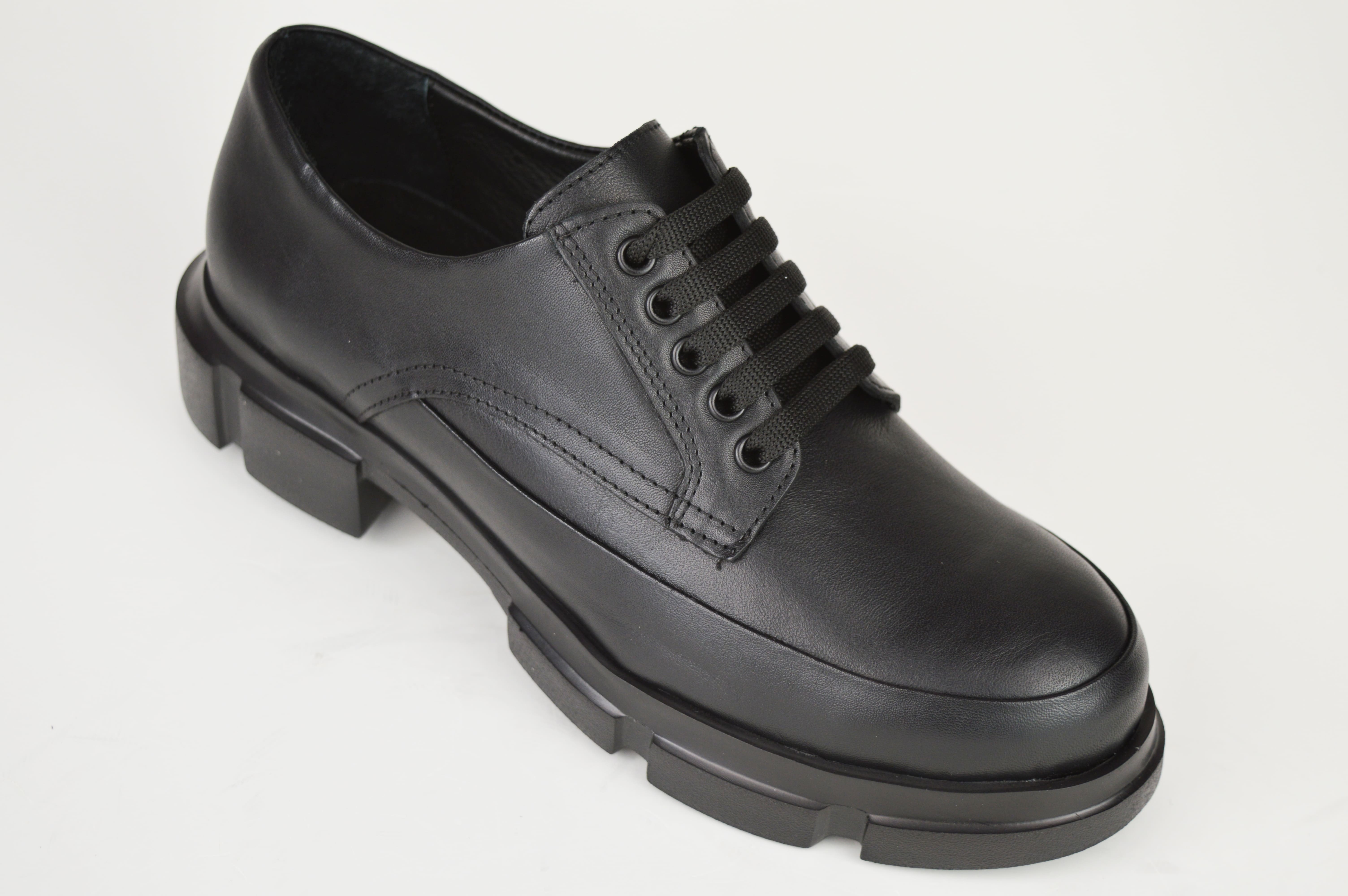 

Туфлі жіночі Derem 13629 36 Чорні шкіра 37 чорний