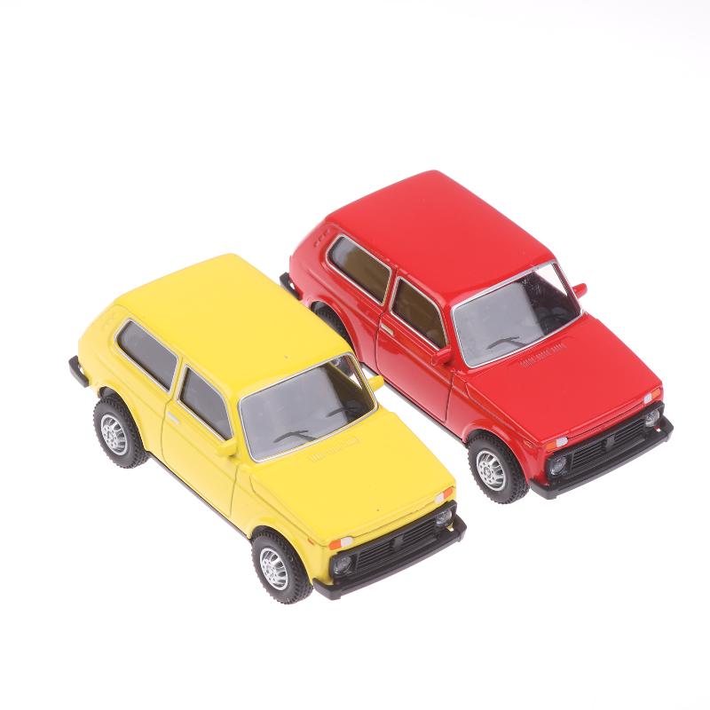 1/43 Scale Simulation Alloy Car Model Retro Diecast Metal Toy Car Ornaments Desktop Decoration Collect Hobby Gifts