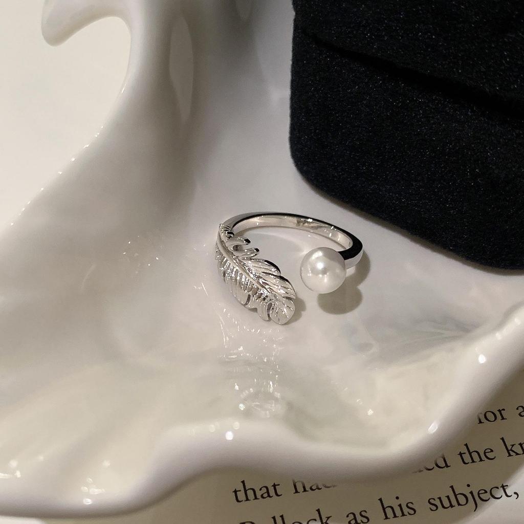 Elegant Adjustable Feather Ring for Women – Trendy, Sweet, Minimalist Design for Index Finger