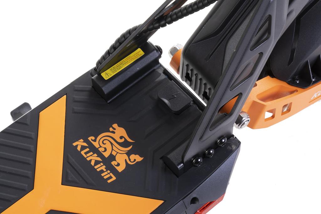KuKirin Elektrická koloběžka G2 MAX 1000W, 48V 20,8Ah baterie, dojezd 80 km, 10" terénní pneumatiky, dvojité kotoučové brzdy, skládací design
