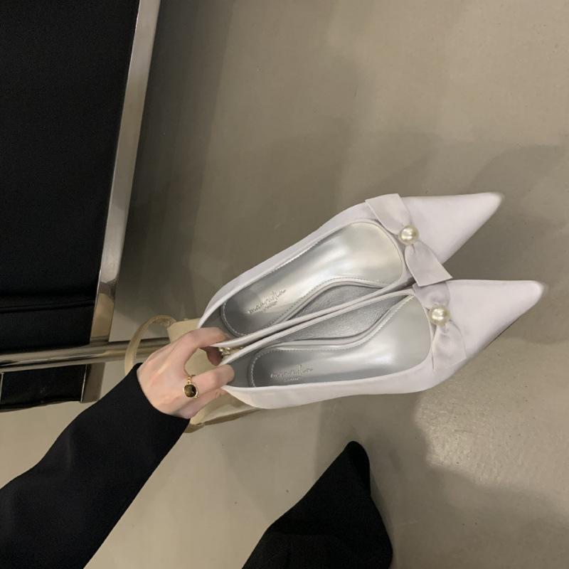 2025 New Year's Fashion Women's Shoes Pointed Head Shallow Mouth Pearl Buckle Type High Heel Thin Heel Commuter Small Leather Shoes Women's Single