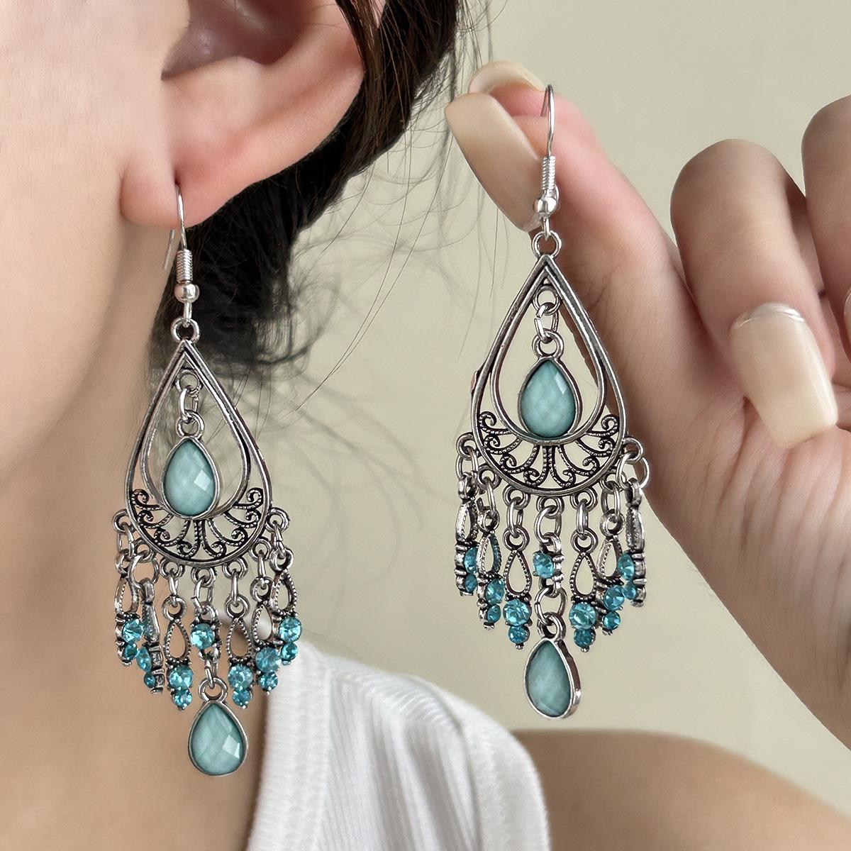 Bohemian Peacock Feather Rhinestone Tassel Earrings - Elegant, Retro Ethnic Style Accessories