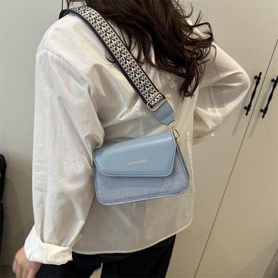 Premium Wide Shoulder Strap Small Square Bag Women's New Fashion Versatile Shoulder Bag Simple Commuter Messenger Bag Bags