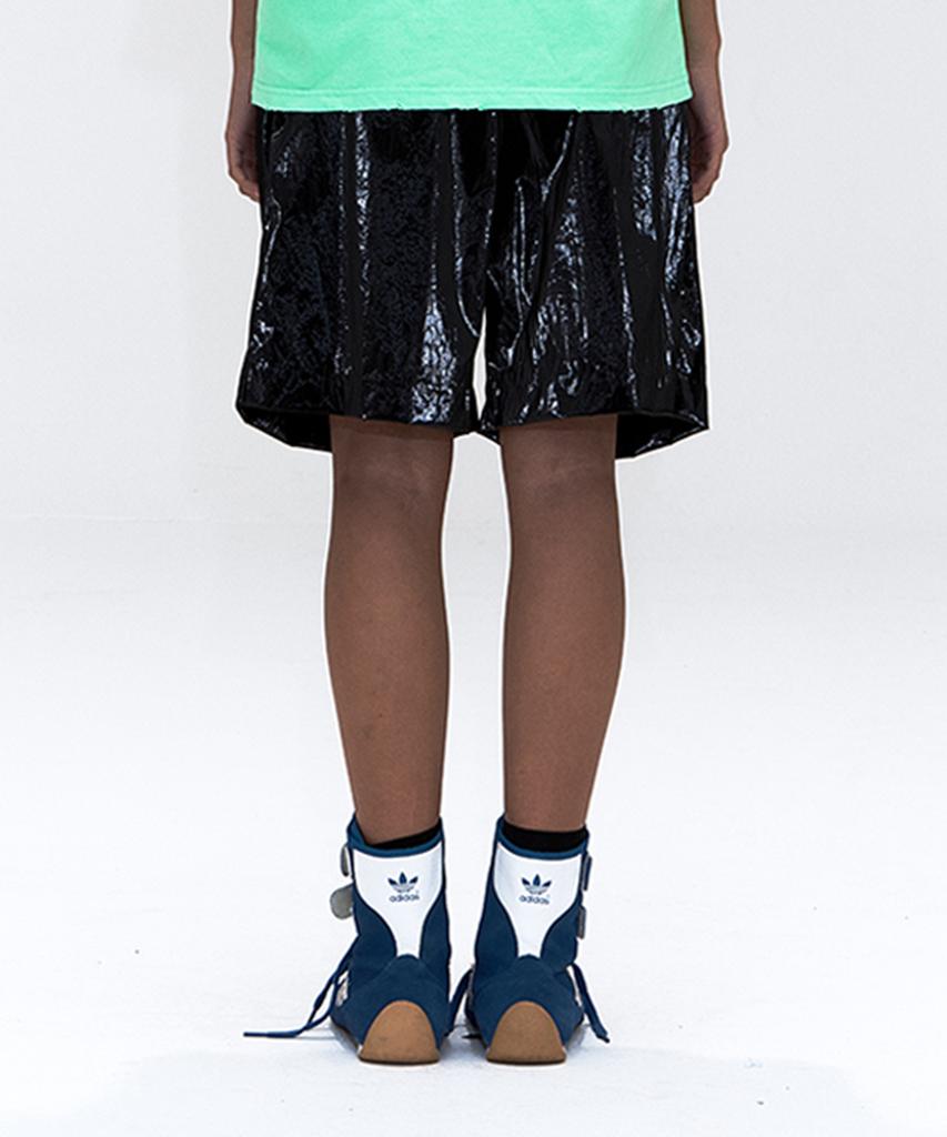 ERER Box-Pleat Faux Leather Shorts Black
