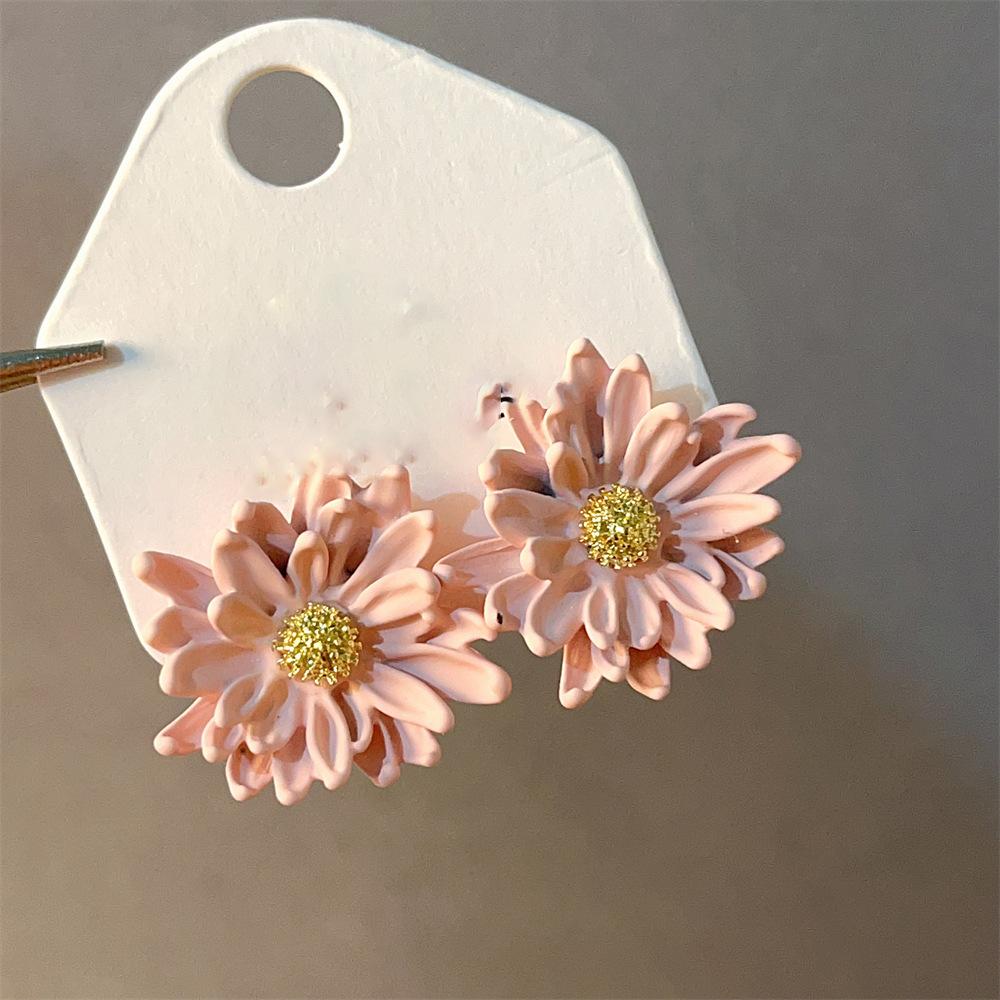 Early spring new dopamine flower stamen stud earrings fashionable and sweet simple earrings versatile high-end earrings