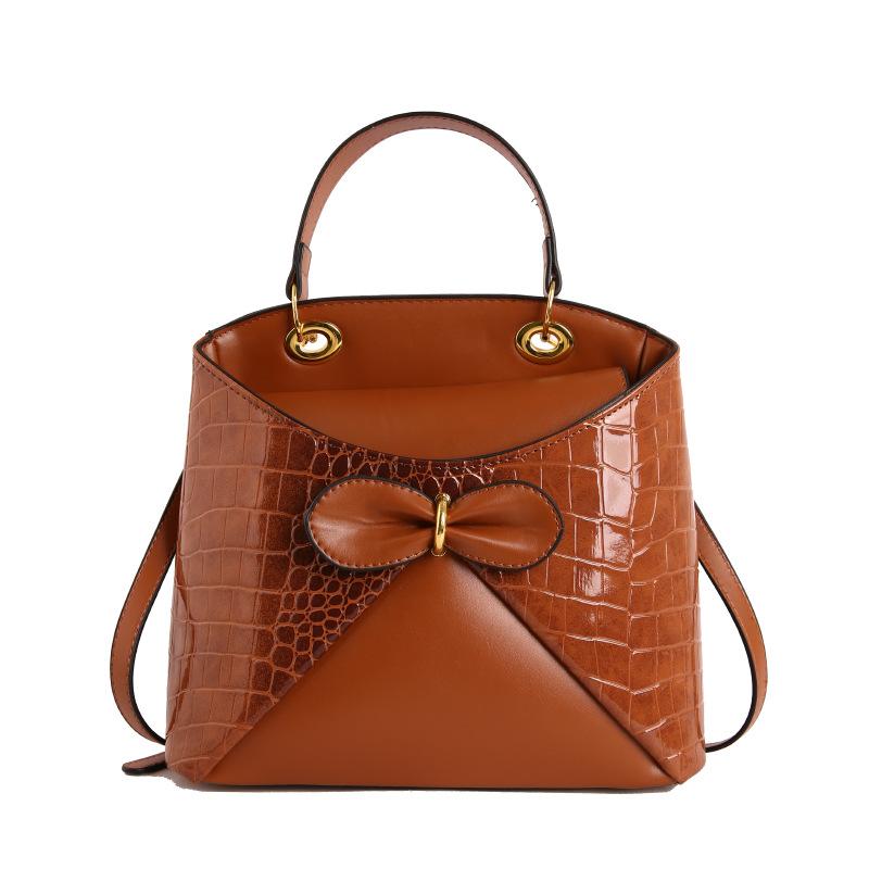 Small-scale Design Handbag - Crocodile-pattern Bucket Bag - Elegant Commuter Single-shoulder Crossbody Bag