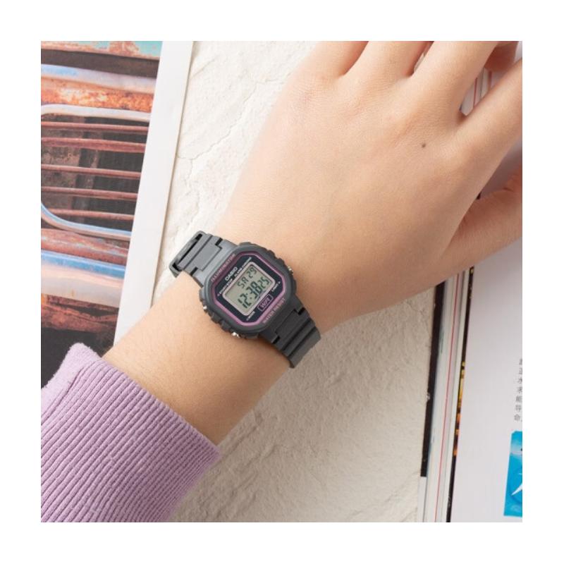 Casio DIGITAL Series - Square, Retro Fashion Waterproof, Quartz Movement, Resin Strap, Japanese and Korean Watch, Women's Watch, Gray Dial LA-20WH-8A