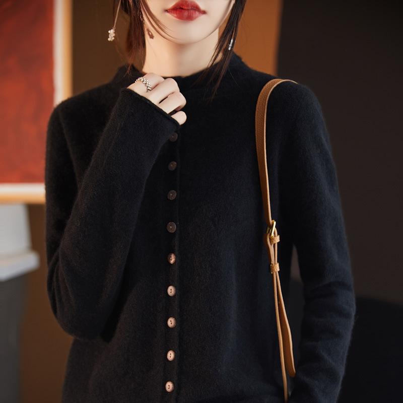 Dámský podzimní pletený kardigan s dlouhým rukávem a zapínáním na knoflíky a zimní francouzská pletená bunda