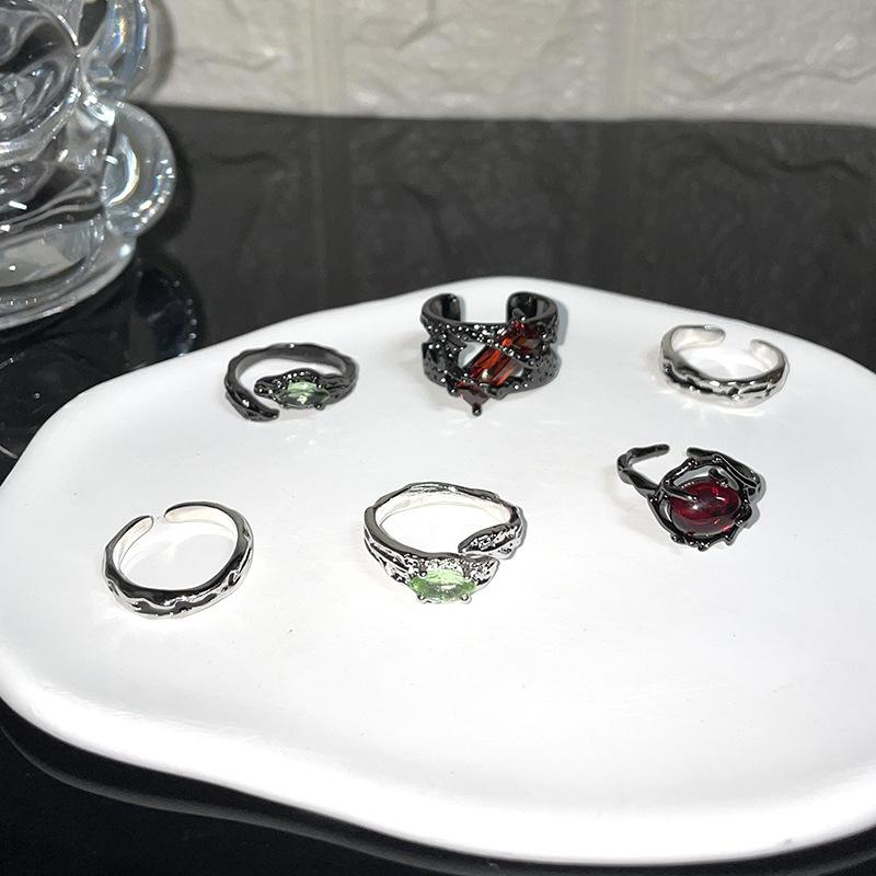 Niche Heavy Industry Dark Exaggerated Fashion Couple Ring Female Cold Wind Advanced Sense Personality Retro Index Finger Ring