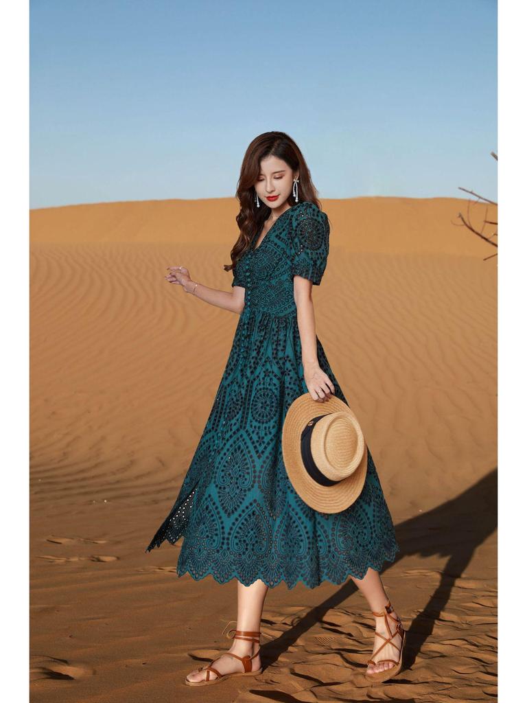 2025 V-Neck French Retro Summer Dress - Slimming A-Line Puff Sleeve Princess Style