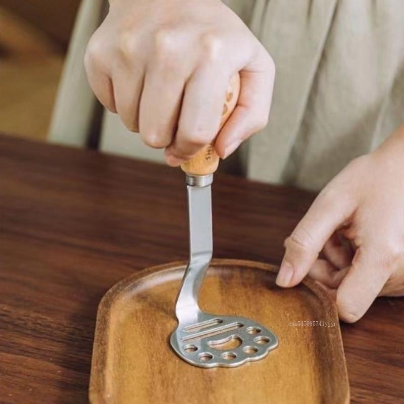 Edelstahl Kartoffelstampfer Krallenmuster Holzgriff Manuell Obst Gemüse Stampfer Küchenzubehör