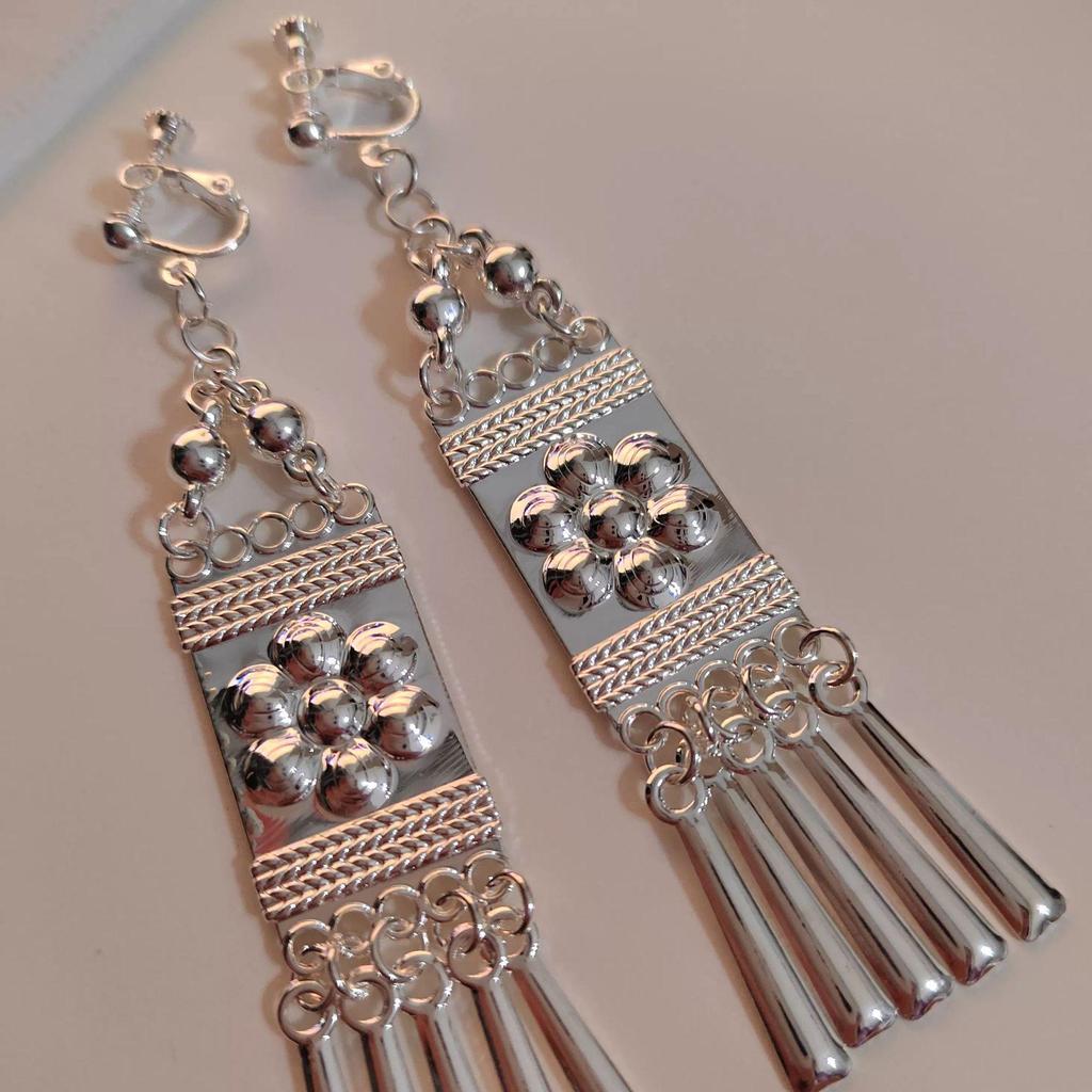 Yunnan Ethnic Style Handmade Tassel Earrings for Women