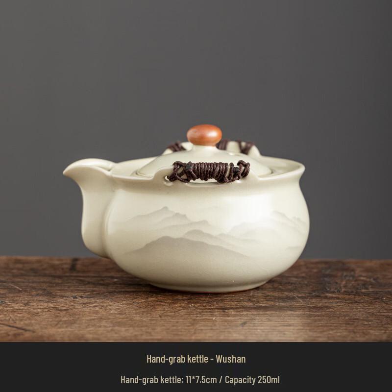 

Керамический чайник бежевого цвета в стиле печи Жу