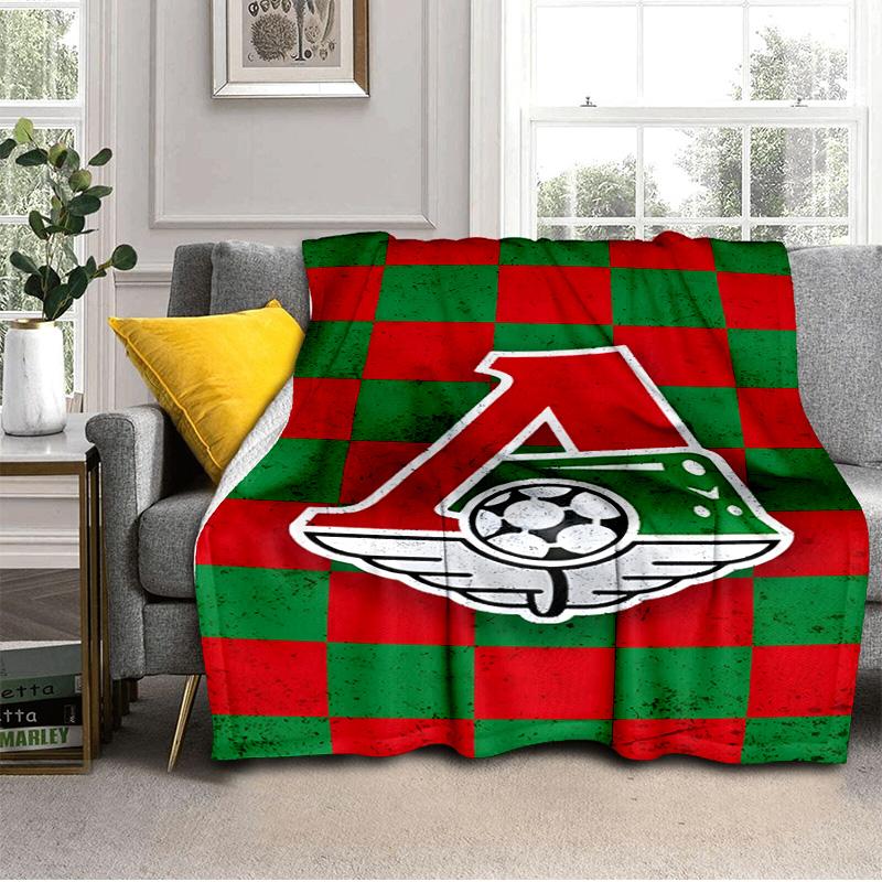 Green And Red Soccer Emblem Printed Throws Blanket Soft Flannel Blankets for Couch Bed Gifts for Men Women Picnic blanket Christmas gifts