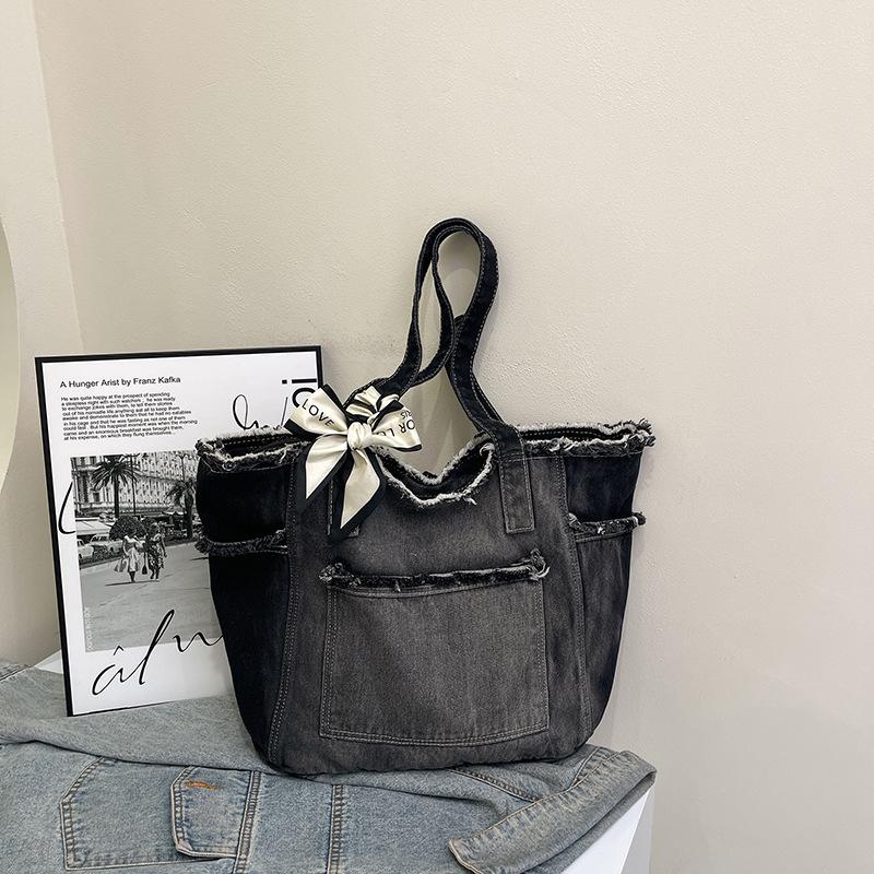 

Denim bag women s 2025 new large-capacity summer versatile casual shoulder bag college student class tote bag 49*16*35 чорний