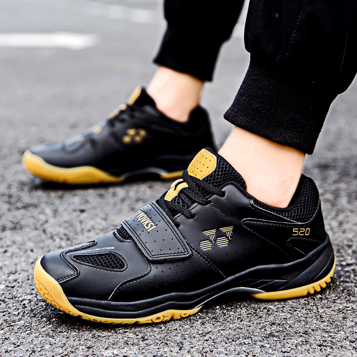 

New Men s Black Fashionable and Trendy Badminton Shoes for Couples High-quality Anti Slip Badminton Shoes 35