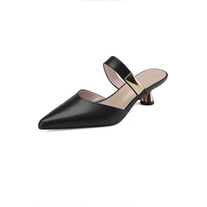 Fashion Fashionable Women's Pointed Toe Toe Sandals 2025 Summer New Semi Slippers with Metal Buckle Decoration and Fine Heel Sandals
