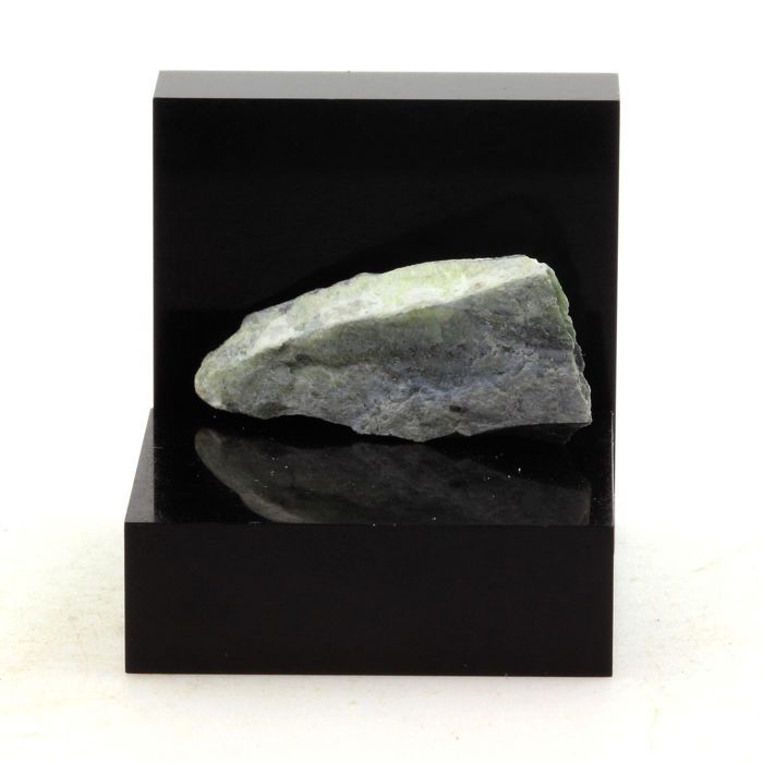 Ferro-actinolite 10.6 carats