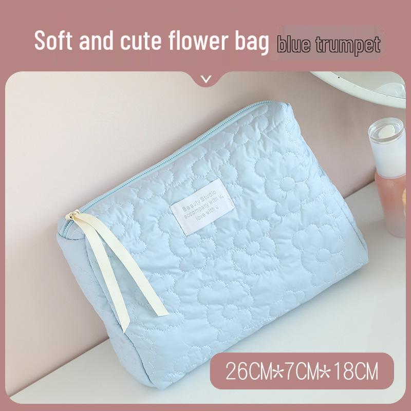 Kawaii Cloud Makeup Bag: Soft, Cute, Large-Capacity, Portable, 3D Storage for Dorms