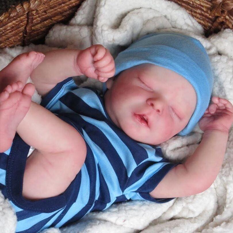 45CM Realistic Soft  Silicone  Vinyl Cloth Asleep Reborn Baby Doll With 3D-painting Skin, Alive Cloth Boby Newborn Cute Birthday Gift