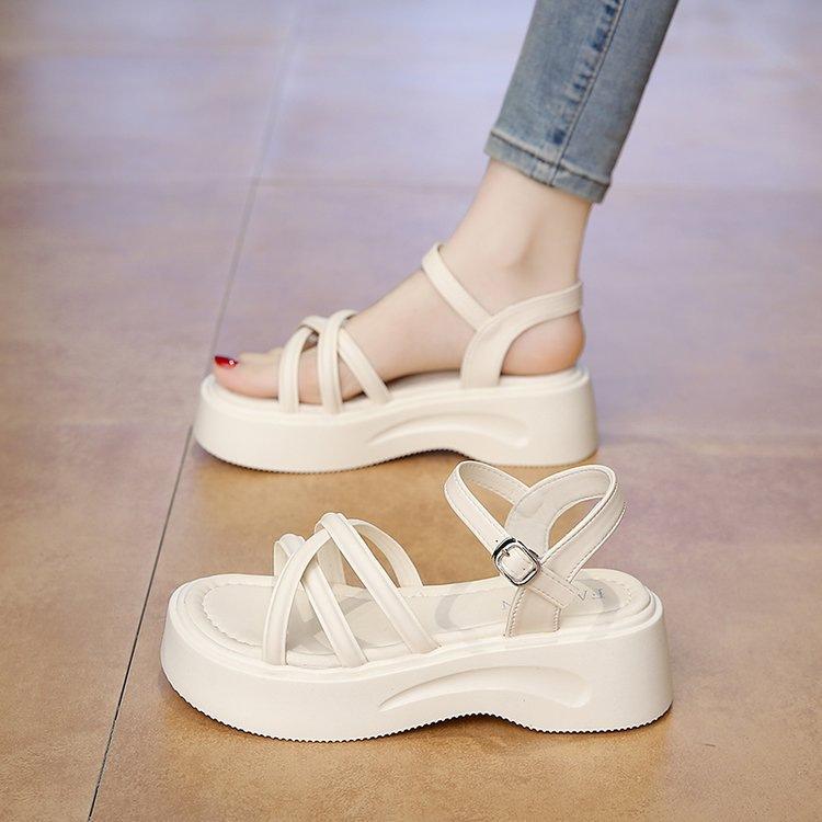 

Sandals women s summer outer wear 2025 new thick-soled non-slip fashion temperament versatile, light and casual fairy style skirt 40