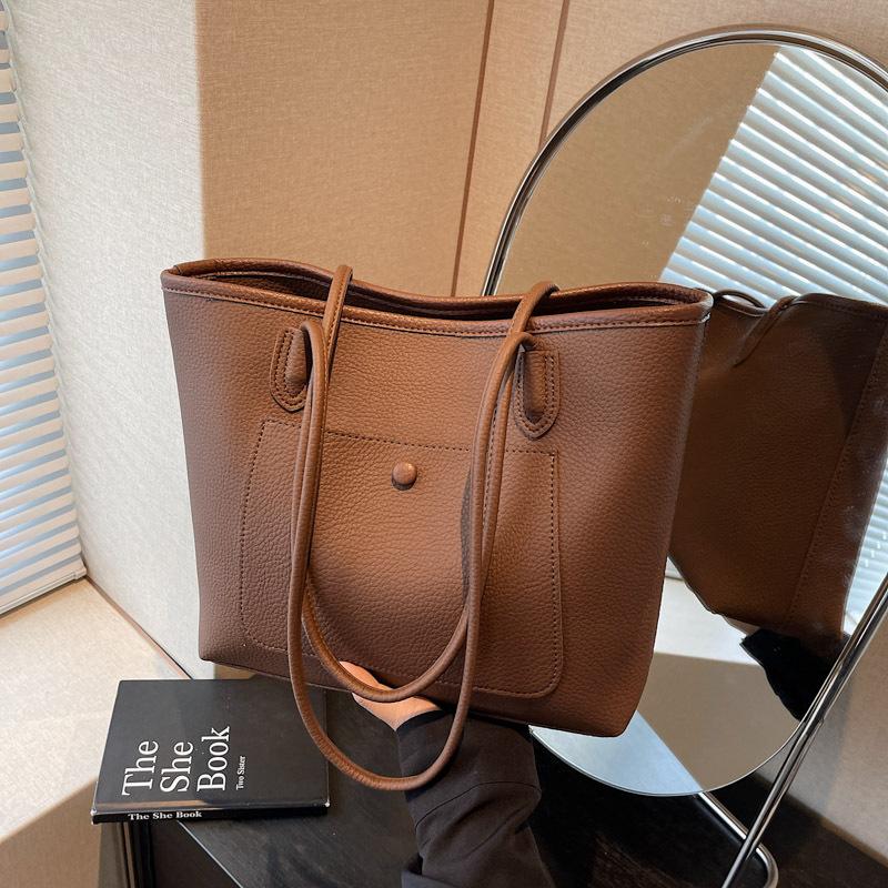 Premium bag women's new popular fashion versatile shoulder bag large capacity tote bag commuter bag
