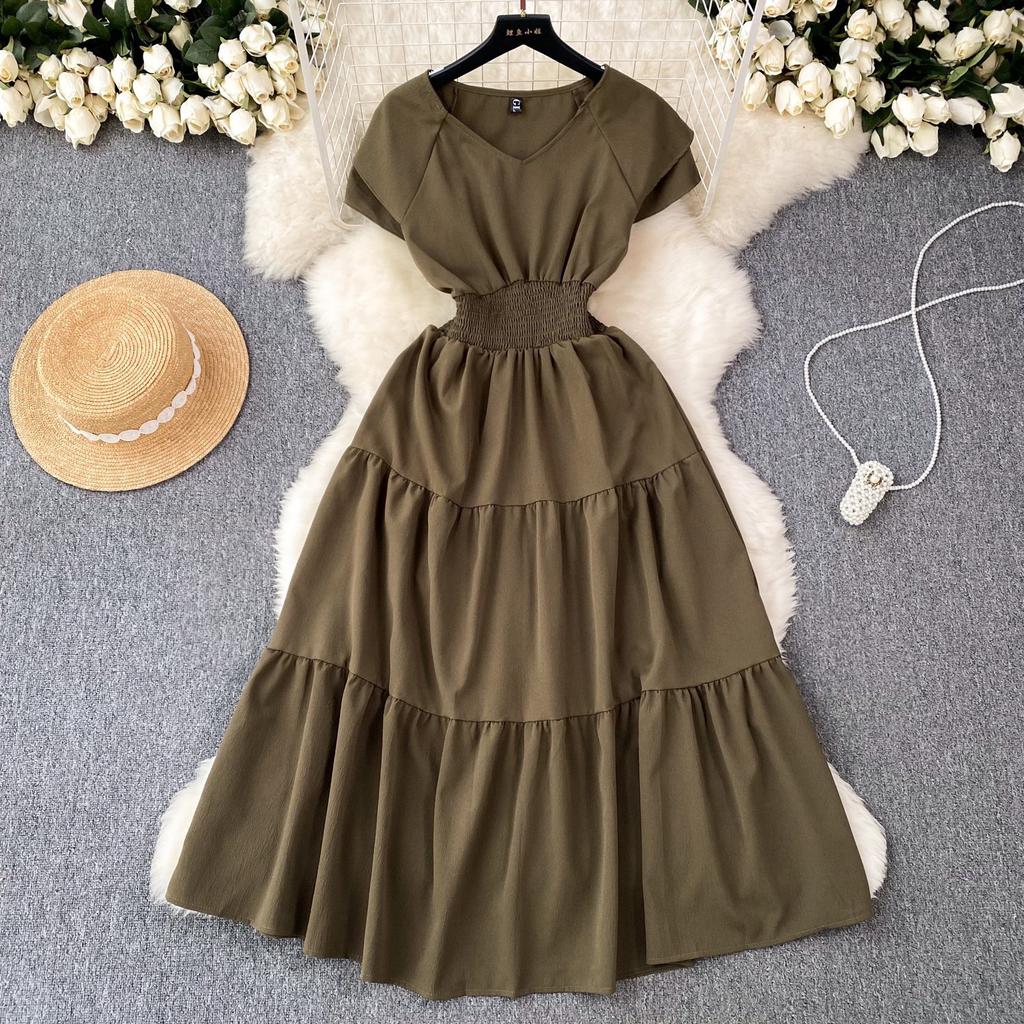 Women's Vintage Hepburn Style Dress Pleated Waist Light Luxury Temperament Swing Long Dress