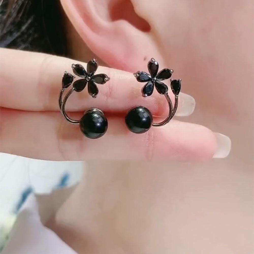 Sweet Flower Ear Studs Light Luxury Ladies U-shaped Earrings Crystal Flower Earrings  Spring Summer