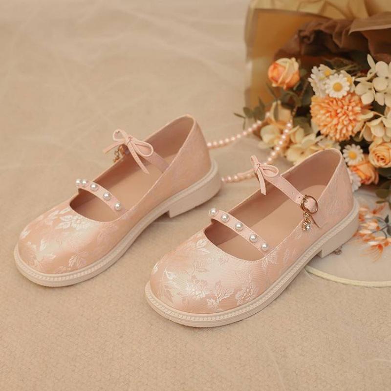 

Туфли ципао для девочек, национальный стиль, ретро, туфли принцессы, резиновая мягкая подошва, подиумные туфли ханьфу, детские туфли для выступлений для детей среднего возраста, детские си 39 (inner length 24.5cm)