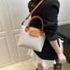 Woven Pattern Bag Women's 2025 New Fashion Commuter Simple Handbag PU Texture Trendy Shoulder Messenger Bag