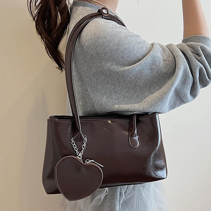 Korean Niche Handbag Women's 2025 New Trendy Fashion Underarm Bag Trend Simple Large Capacity Shoulder Bag