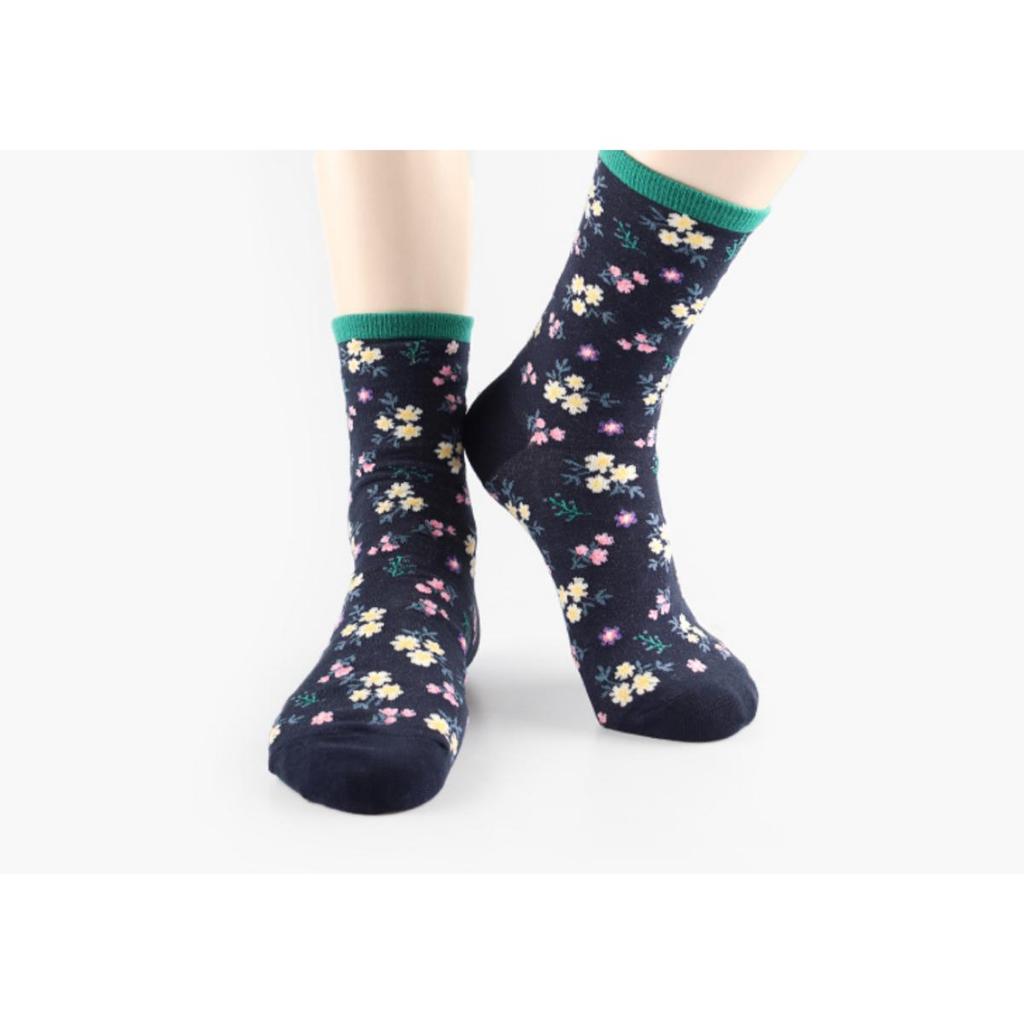 Women's Vintage Cottagecore Crew Socks 3-Pack