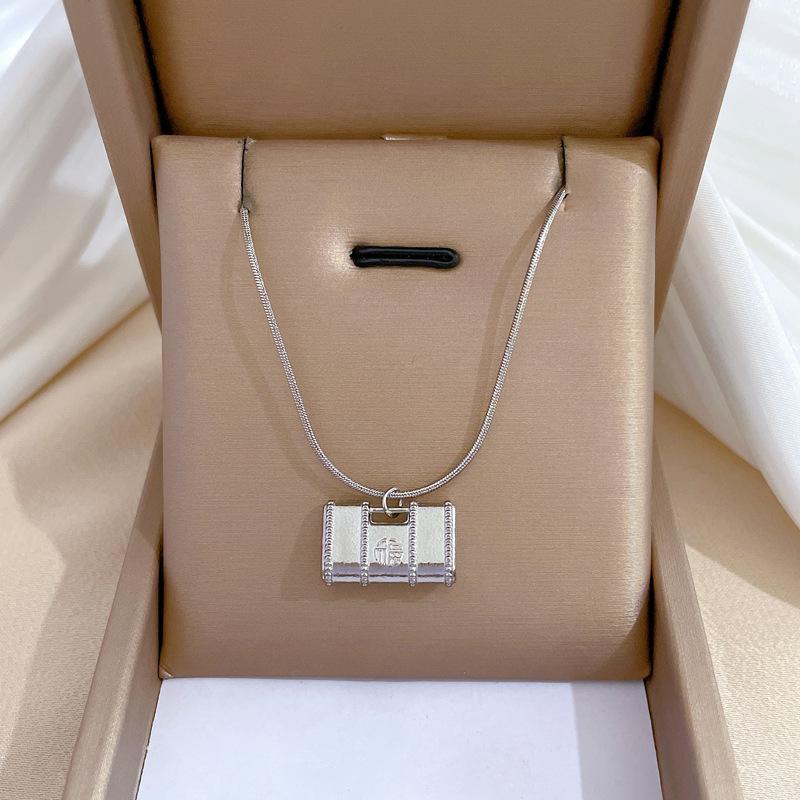 Fu Charakter Tasche Personalisierte Minimalistische Windofen Echte Gold Halskette Weibliche Schlüsselbeinkette Mit