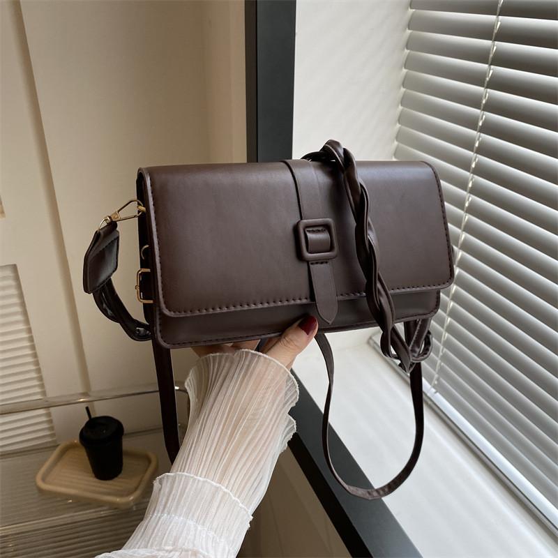 Trendy Minimalist Small Square Shoulder Bag For Women In Chic Colors For Everyday Use