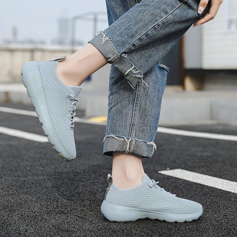 Spring and Summer Men's Breathable, Comfortable, Non Slip, Soft Sole, Lightweight, Casual Sports Mesh Shoes