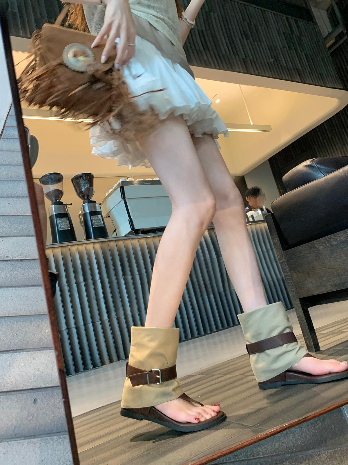 

Spot retro height increase 4.5cm careful machine color matching belt buckle toe Spice girl flat bottom casual medium tube cool boots 40