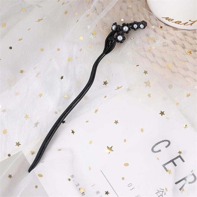 Chinese Punk Ruby Pendant Sword Hairpin Fashion Simple Modern Headdress Back Of The Head Pan Hair Ornament Fashion Retro New