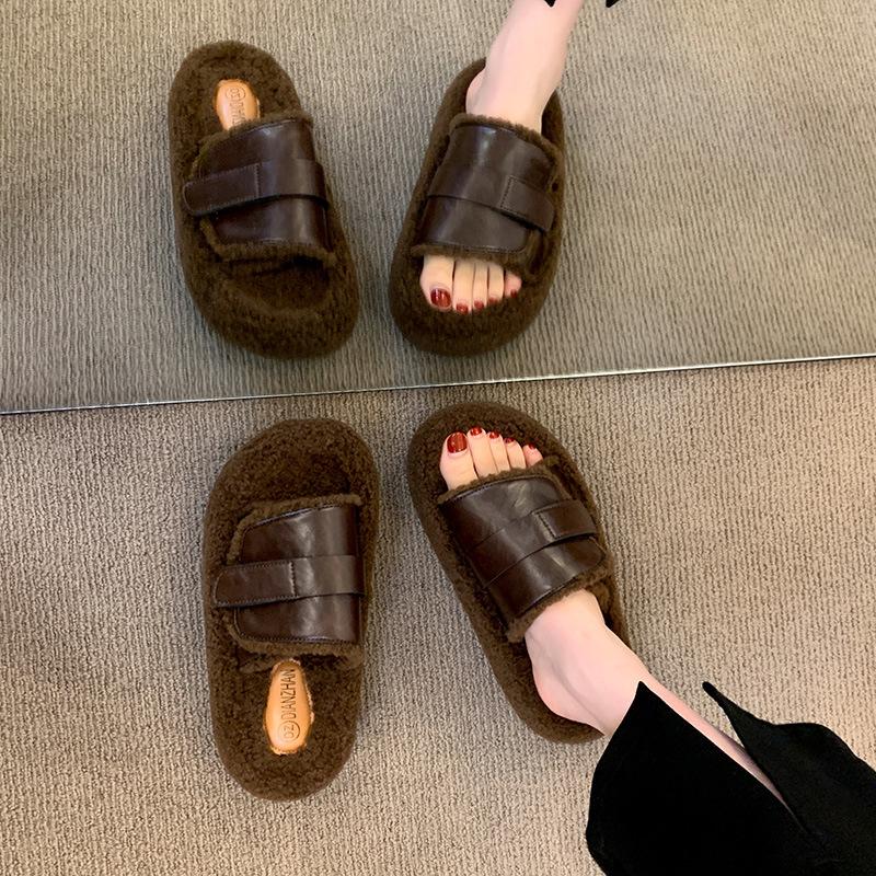 Pantofole morbide con fondo spesso da donna 2025 nuovo autunno e inverno Celebrità di Internet versione coreana di pantofole in cotone morbide a una fascia d'agnello