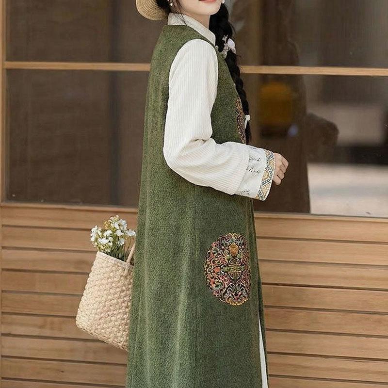 Qipao Inspirat de Hanfu Toamnă/Iarnă 2025: Set Vestă și Rochie Retro