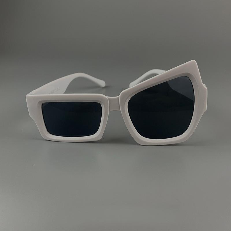New Vintage Man Square Sunglasses Women Rectangular Funny Sun Glasses Outdoor Street Photography Eyewear UV400 Gafas De Sol