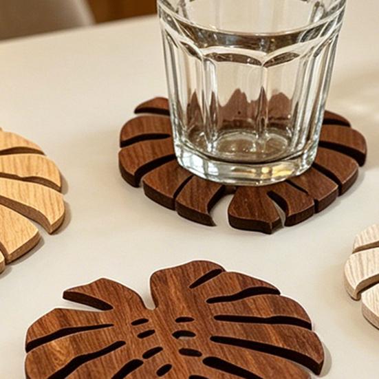 5Pcs Tropical Leaf Coasters Wooden Drink Mats for Kitchen Bar Table Protection Monstera Shape Heat-Resistant Mat Rustic Home Decor Holiday Party