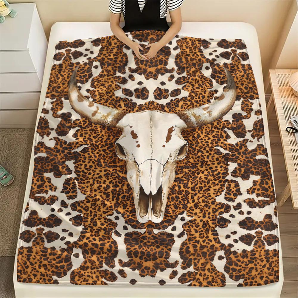 1Pc Western Cow Skull Print Flannel Blanket, High Quality Comfortable for All Seasons, Home Decor, Warmth and Comfort, Perfect for Christmas Gifts