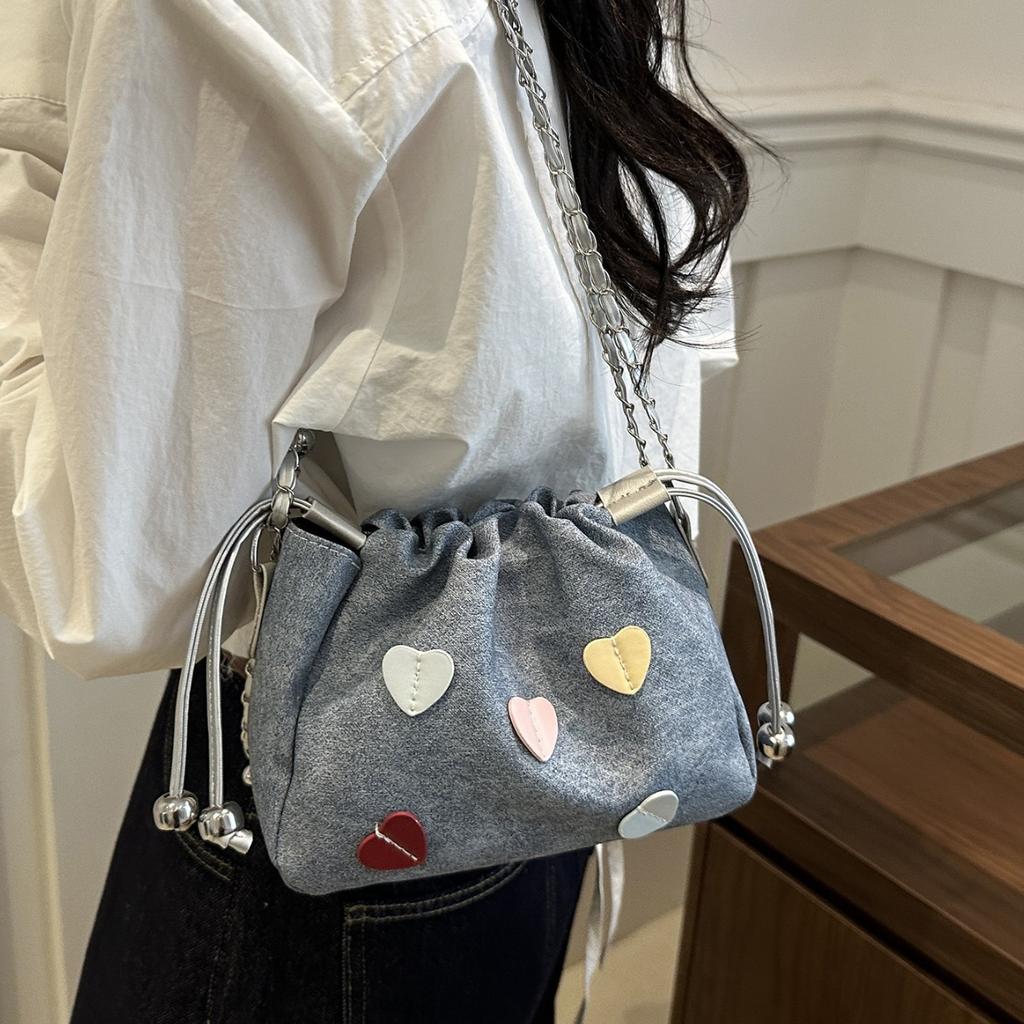 This year's popular small bag women's 2025 new fashion versatile chain messenger bag super fire shoulder bucket bag