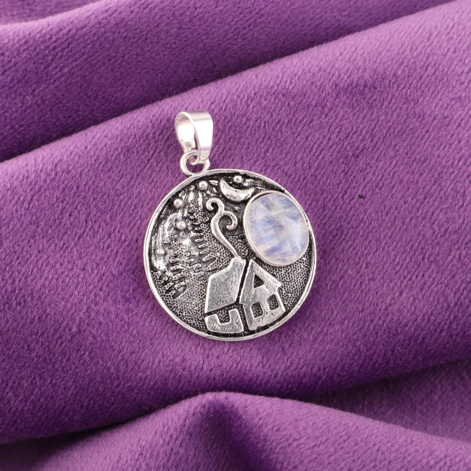 

Радужный Лунный Камень Драгоценный Камень 925 Стерлинговое Серебро Ювелирные Изделия Женский Подарок Подвеска 1.29 CP-39-29