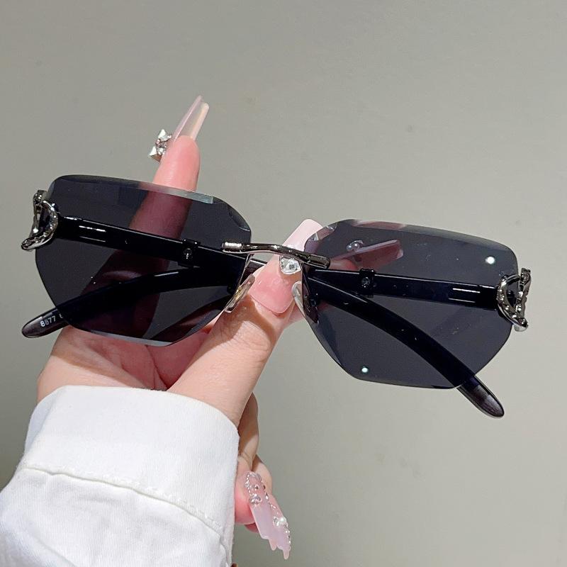 Vintage Bezrantowe Okulary Przeciwsłoneczne z Głowami Lampartów Damskie Męskie Luksusowa Marka Projektant Okulary Przeciwsłoneczne Punk Popularne Outdoorowe Odcienie Uv400