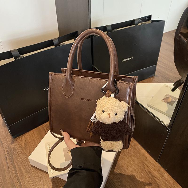 Small bag women's autumn and winter new retro shoulder messenger bag popular portable small square bag